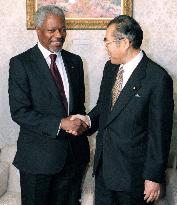 Obuchi welcomes UN Secretary General Annan